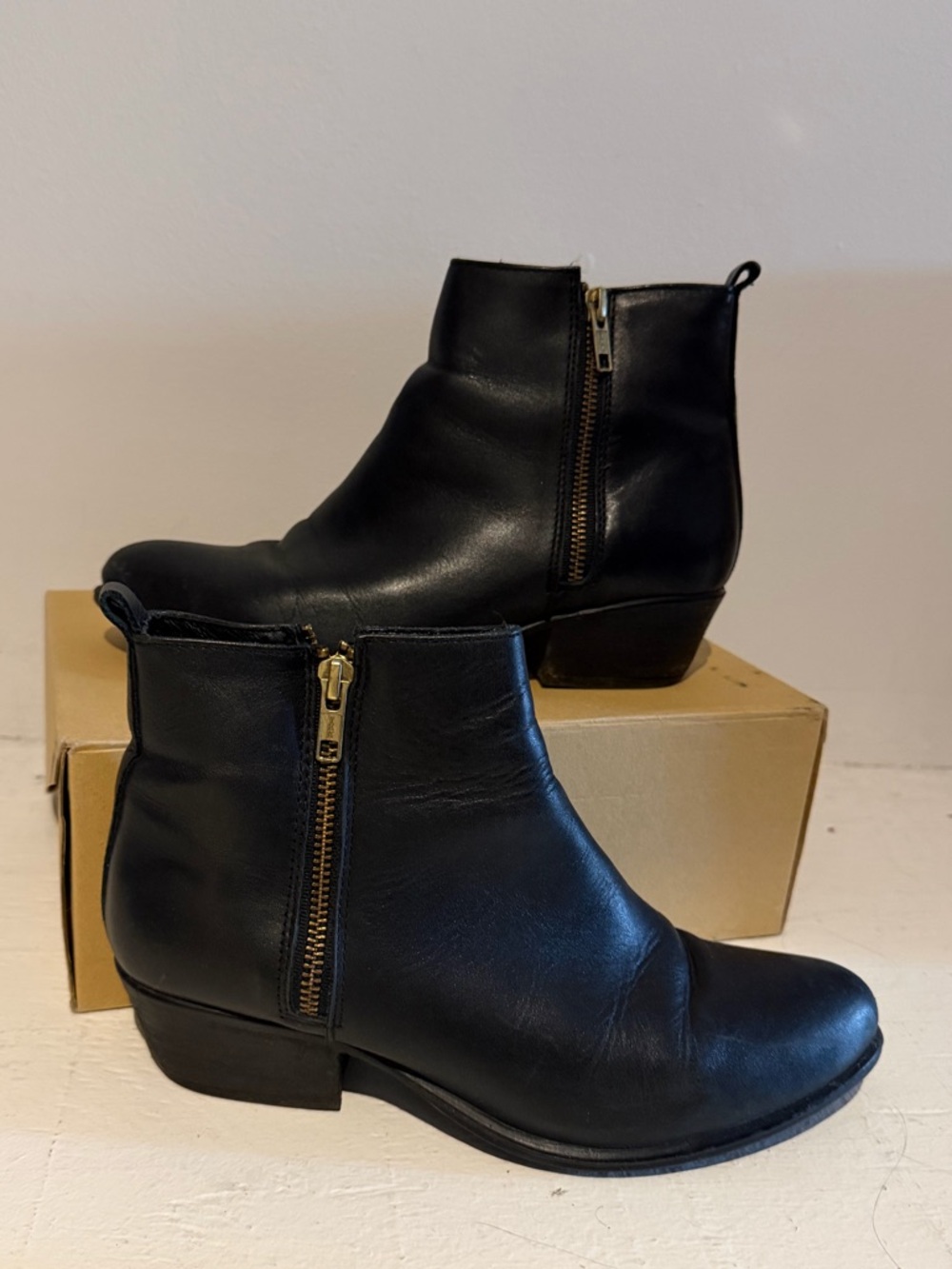 Steve Madden Black Leather Women's Ankle Boots with Gold tone Side Zippers